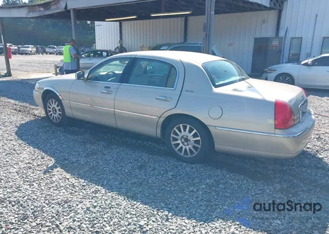 2007 Lincoln Town Car Signature из США, поврежденный, VIN 1LNHM81V07Y608964